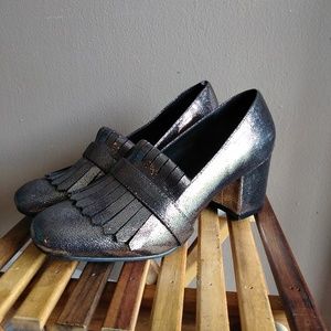 Groove Campbell size 7.5 Pumps NEW without box